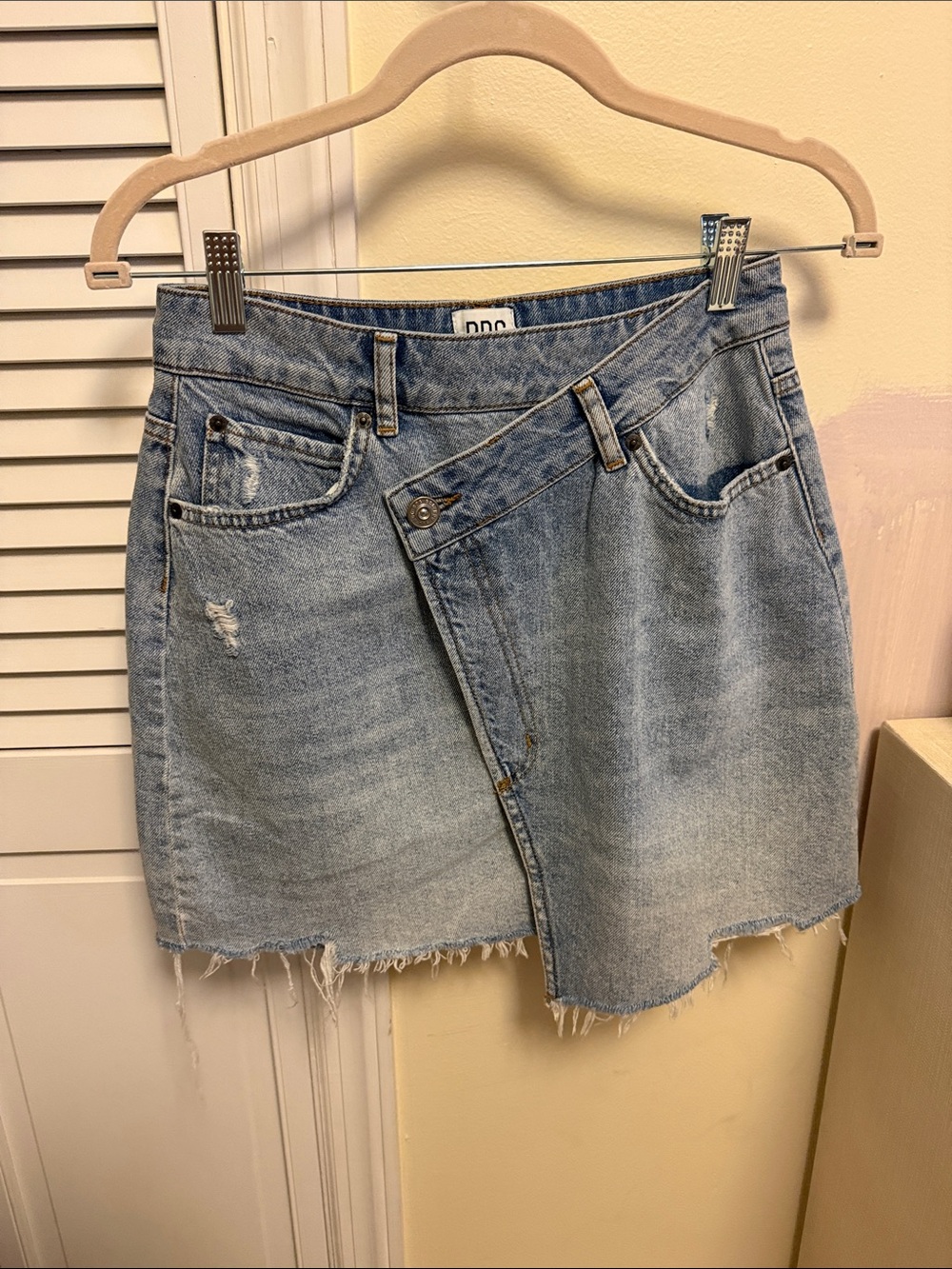 BDG (Urban Outfitters) Criss Cross Denim Skirt